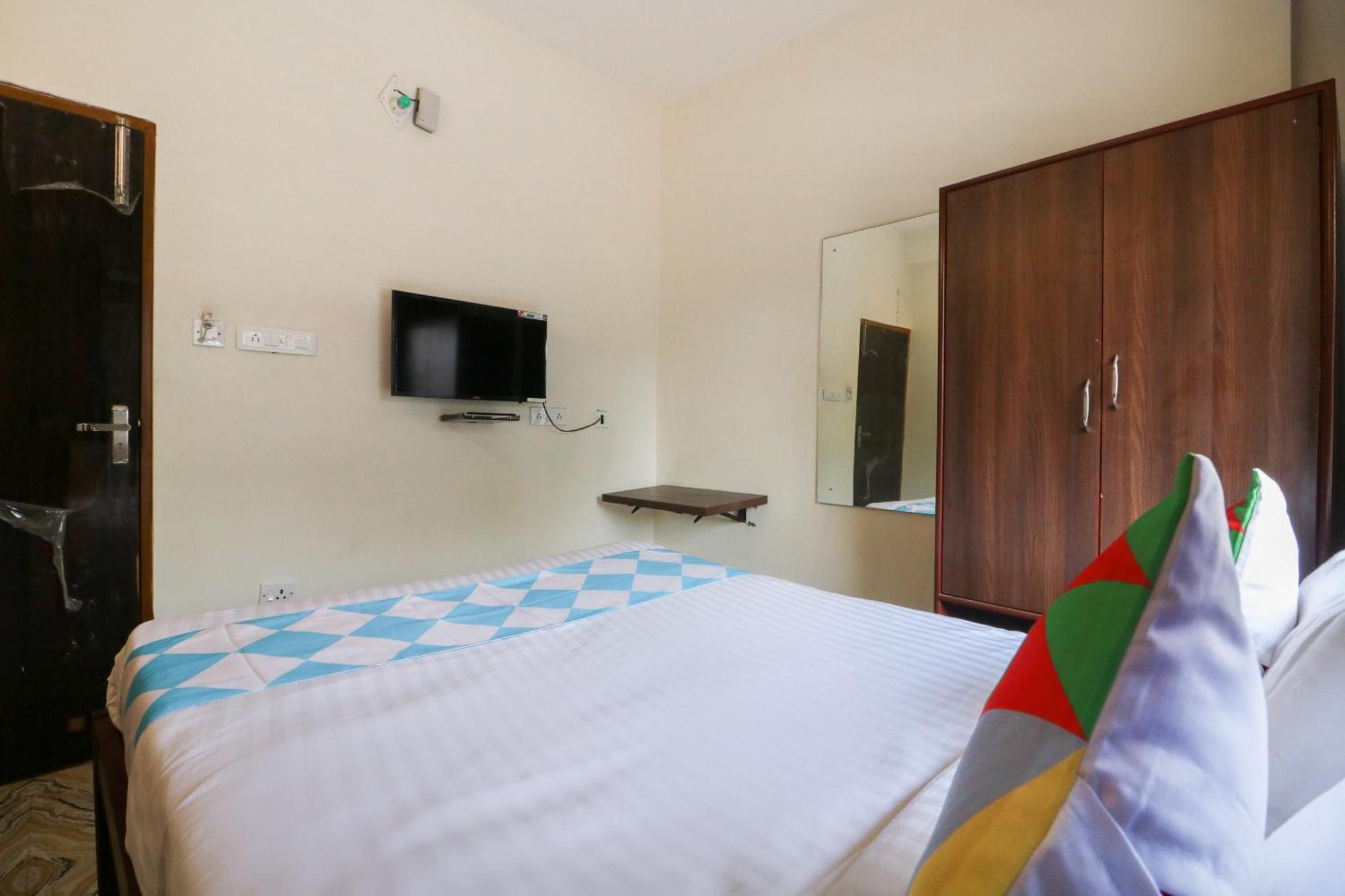 Hotel O Adri Hotels Near Dum Dum Metro Station Bagian luar foto